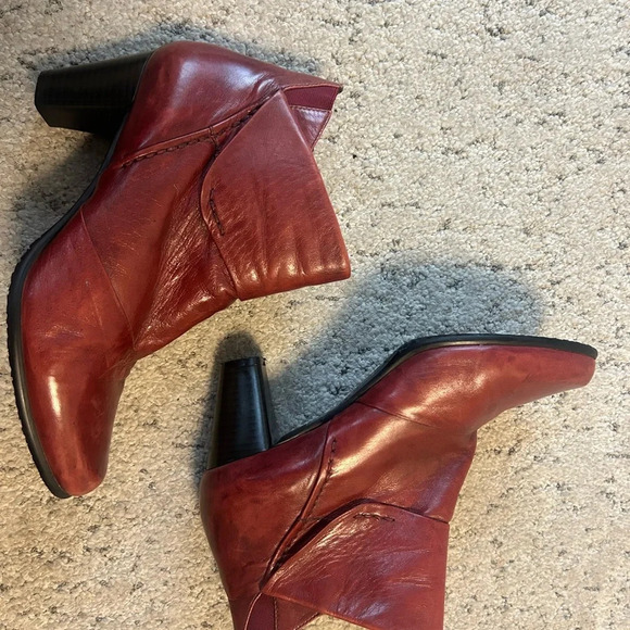 Arnold Churgin red leather ankle boots worn under 5 times mint  condition 8.5 - Picture 2 of 16